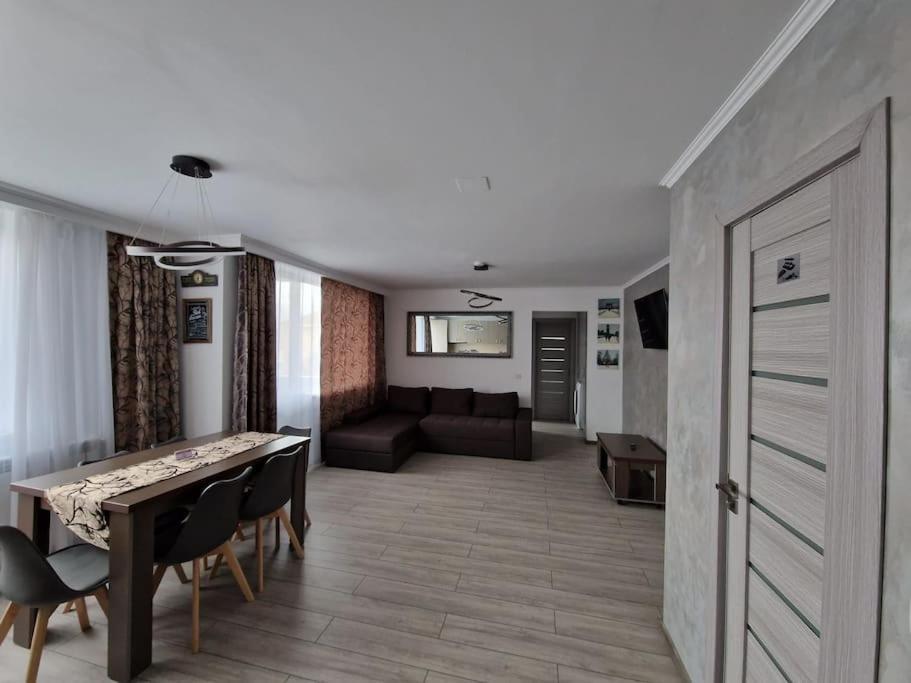 Delux Flat Straja-Lupeni Apartment Lupeni  Ngoại thất bức ảnh